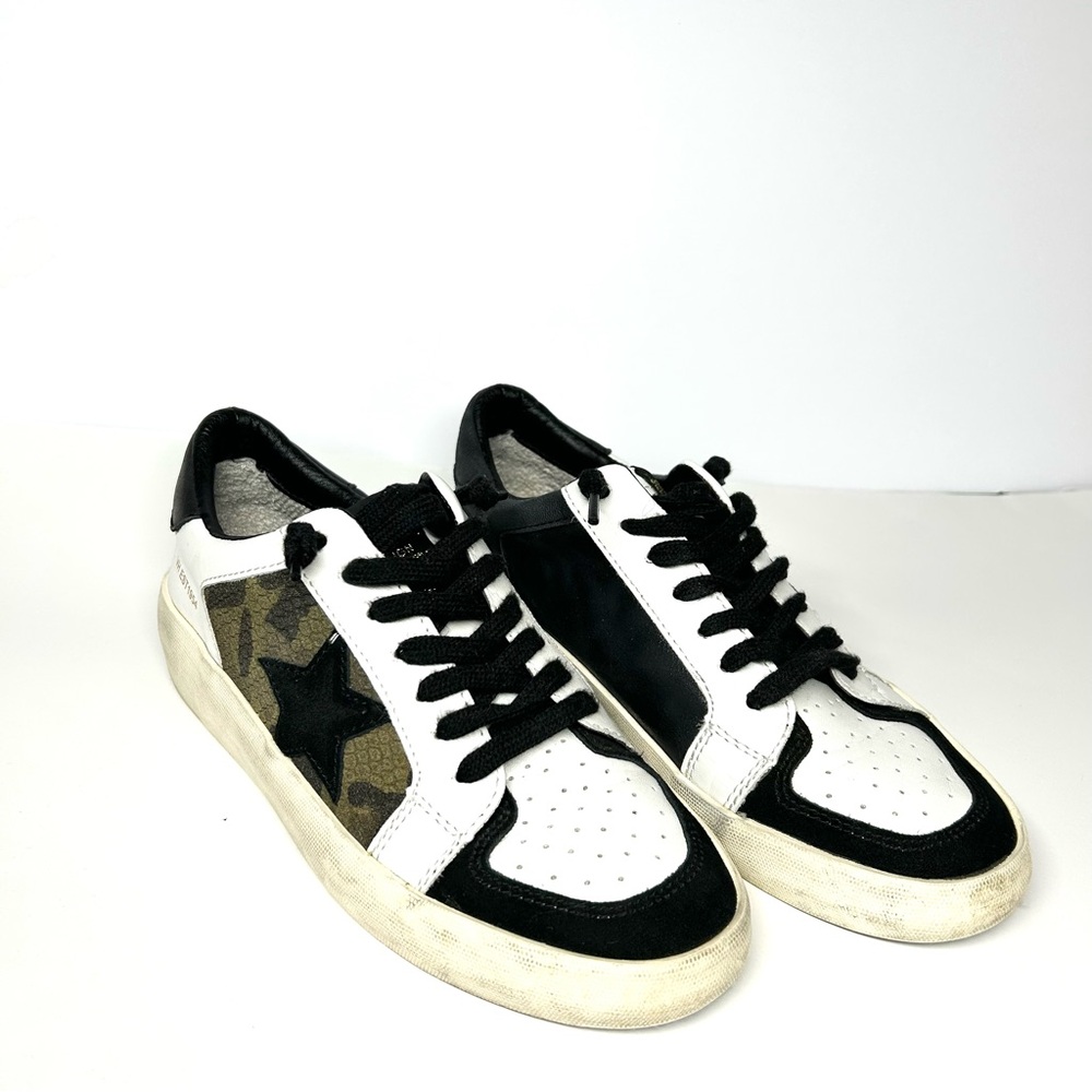 Vintage Havana Camo Distressed Star Sneakers